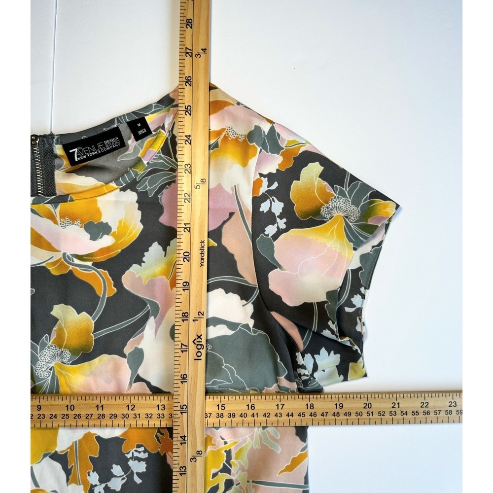 NY&Co 7th Avenue Blouse Womens Medium‎ Floral Short Sleeve Back Zip Grey Yellow - Picture 6 of 13